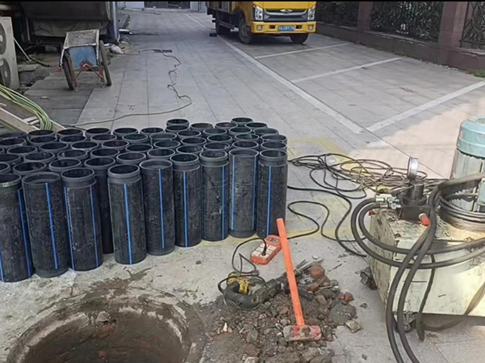 七台河PE置换管厂家 DN315置换管 非开挖管短管置换